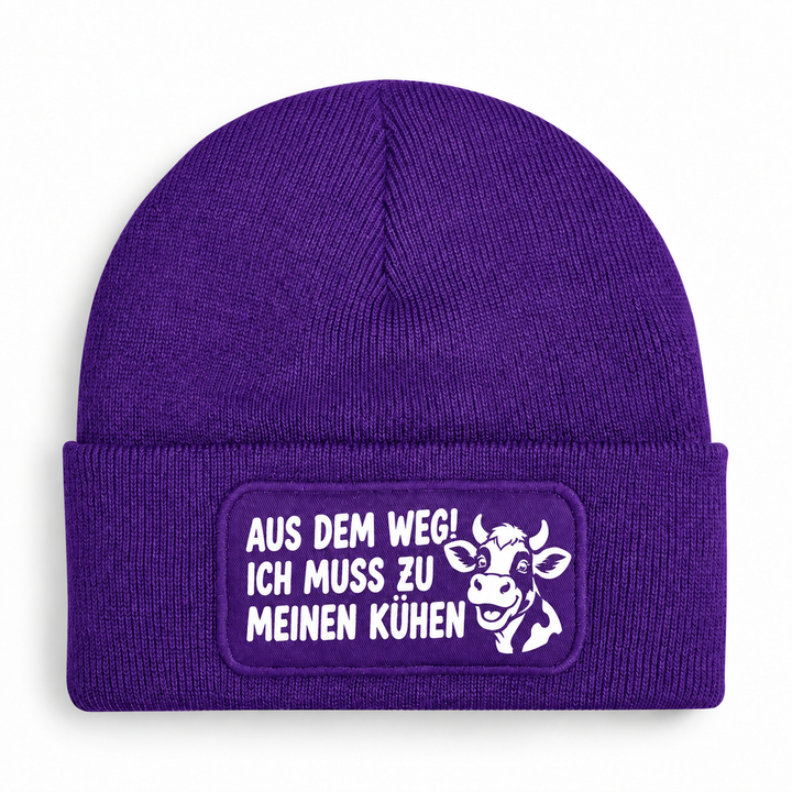 Mütze AUS DEM WEG! ICH MUSS ZU MEINEN KÜHEN – Lila