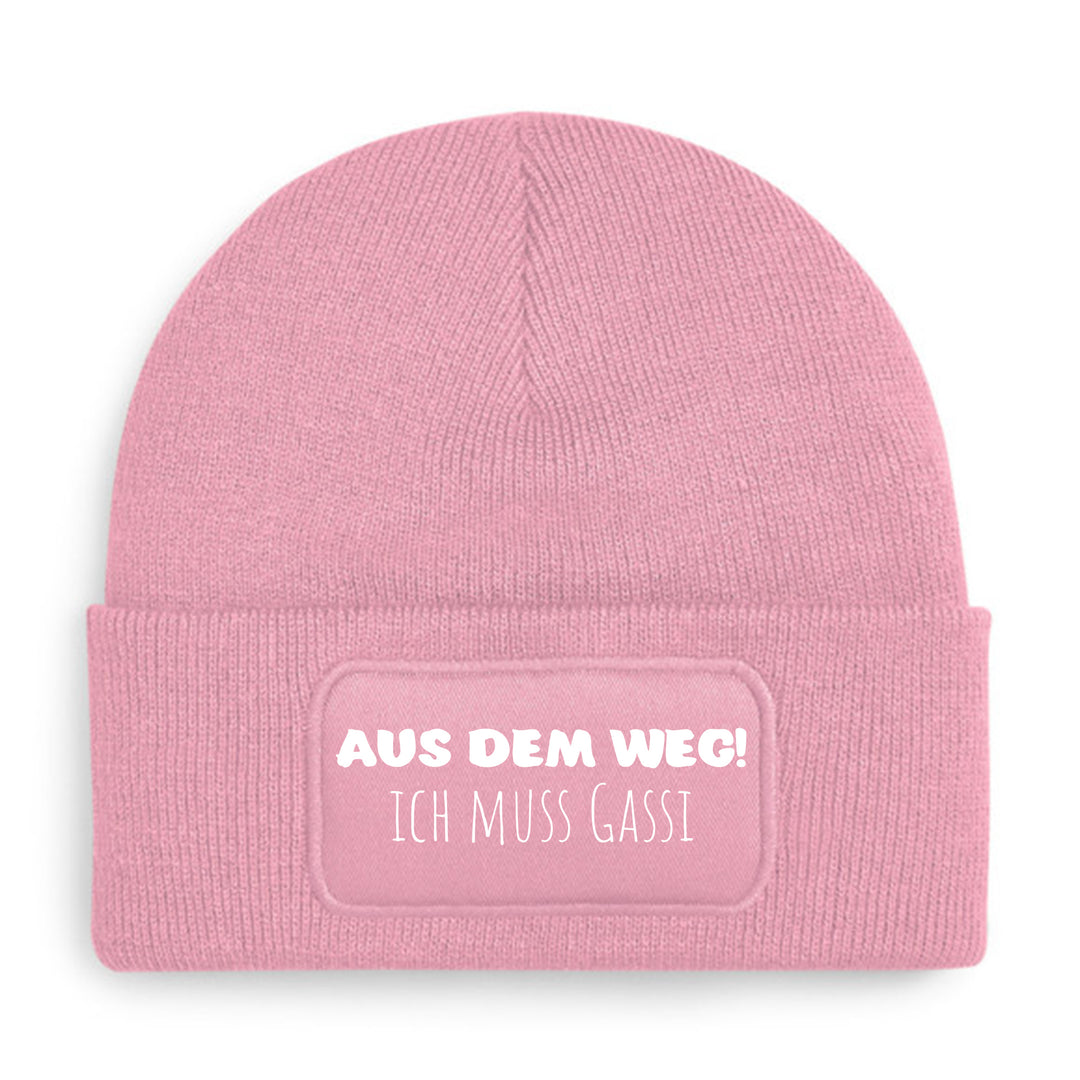 Mütze „Aus dem Weg – ich muss Gassi“ | Lustige Beanie für Hundebesitzer