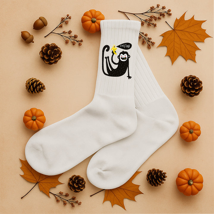 Lustige Socken „I’m Fine“ – Affe mit Banane | Witzige Motivsocken aus Bio-Baumwolle | Made in Europe