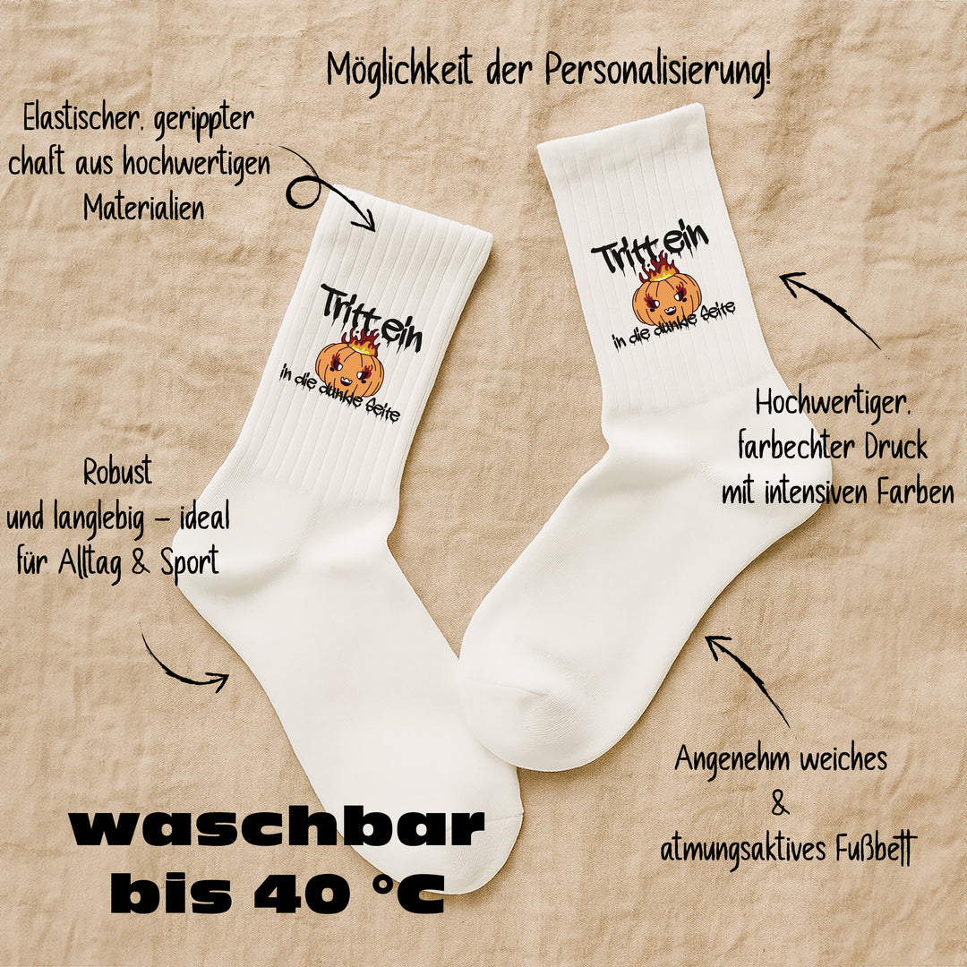 Socken „Tritt ein in die dunkle Seite“ – Lustige Spruchsocken | Halloween & Fun Socks aus Bio-Baumwolle | Made in Europe