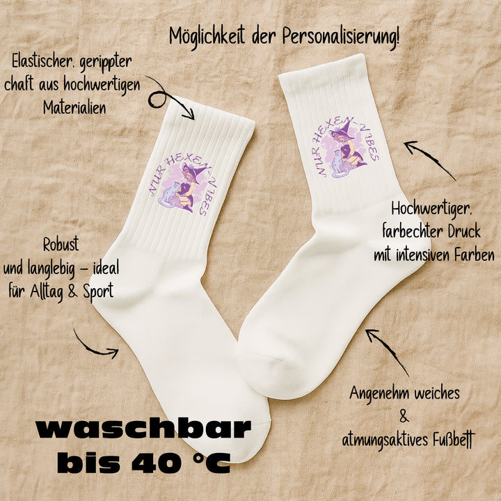 Socken „Hexen Vibe“ – Magische Halloween-Socken | Witchy Fun Socks aus Bio-Baumwolle | Limited Autumn Edition