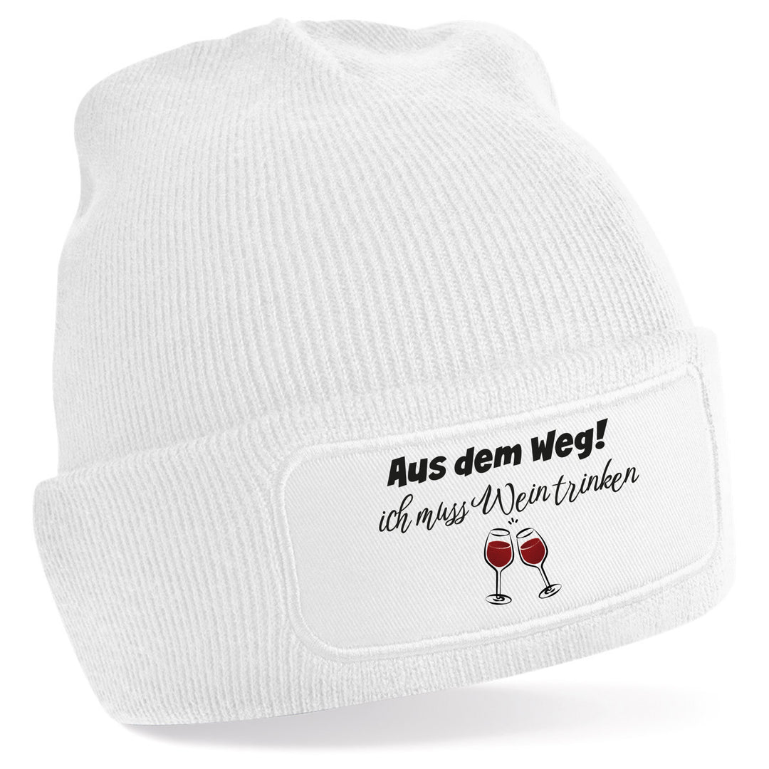 Mütze „Aus dem Weg – ich muss Wein trinken“ | Lustige Beanie für Weinliebhaber